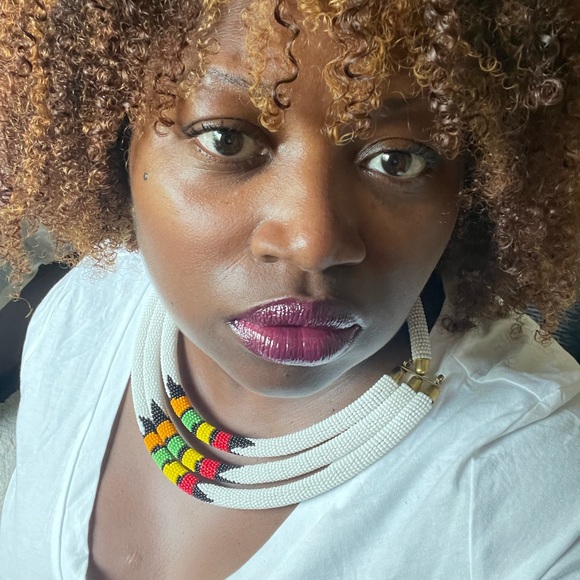 Meet your Posher, Helen - Picture 1 of 6